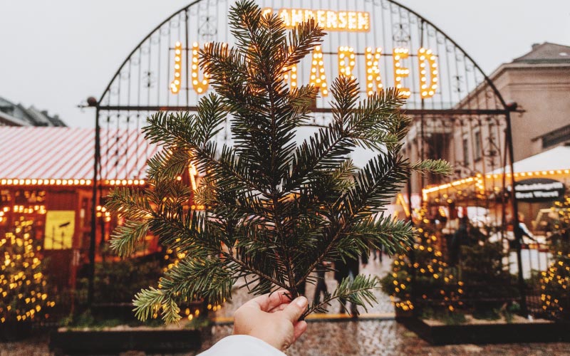 Entrée d'un marché de noel